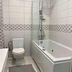 Park Apartment *